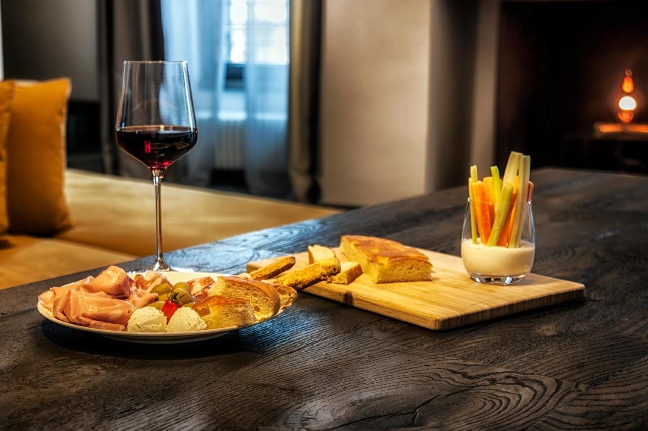 The Pinball Luxury Suites Βιτέρμπο Εξωτερικό φωτογραφία