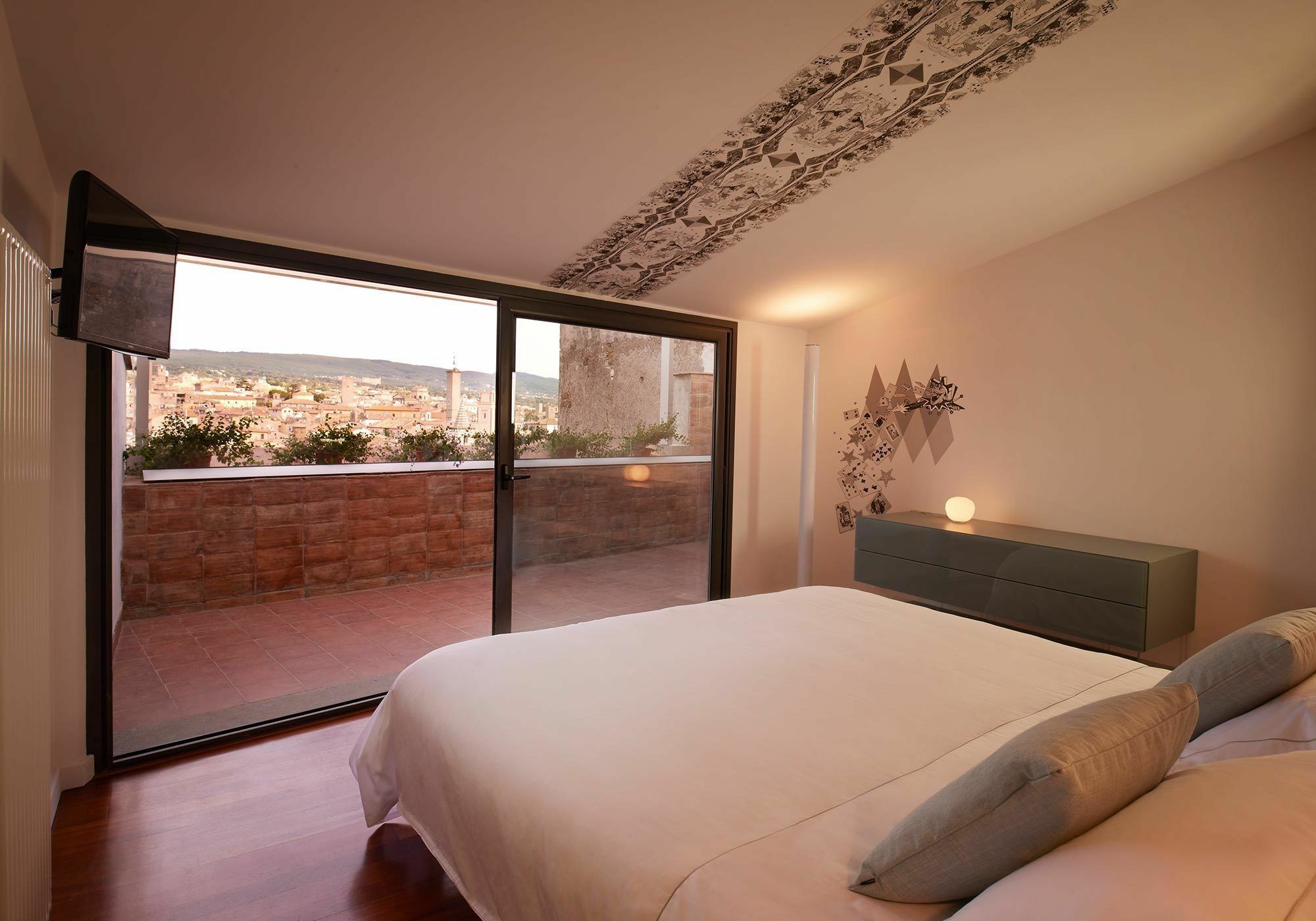 The Pinball Luxury Suites Βιτέρμπο Εξωτερικό φωτογραφία